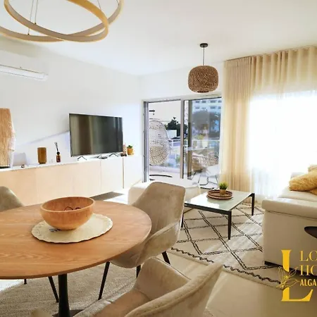 Luxury By Localhosting *
